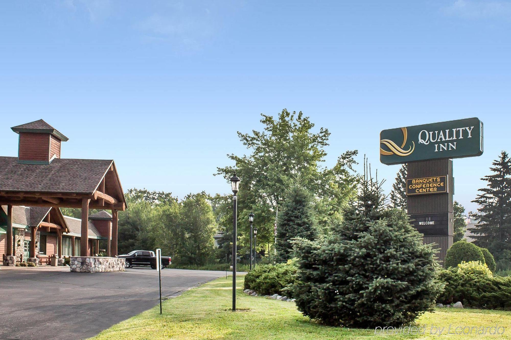 Quality Inn Rhinelander Экстерьер фото